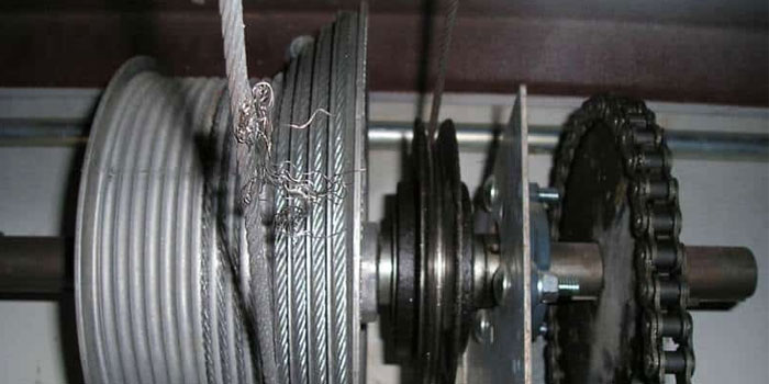 overhead garage door cable repair in Bowmanville